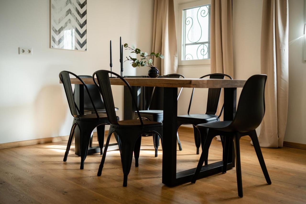 Oldtown With 2 Bathrooms Apartment